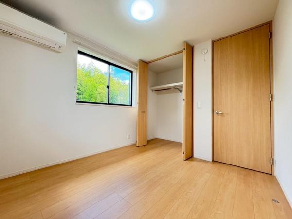 生駒市小明町の中古一戸建て(洋室)