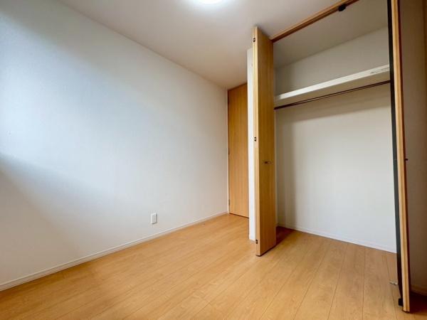 生駒市小明町の中古一戸建て(洋室)