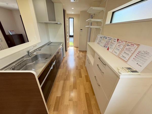 生駒市小明町の中古一戸建て(キッチン)