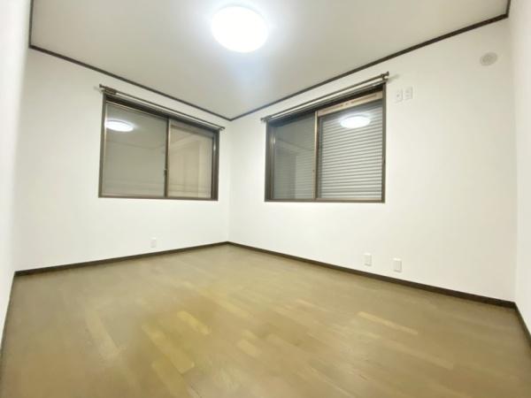 生駒市小明町の中古一戸建て(洋室)