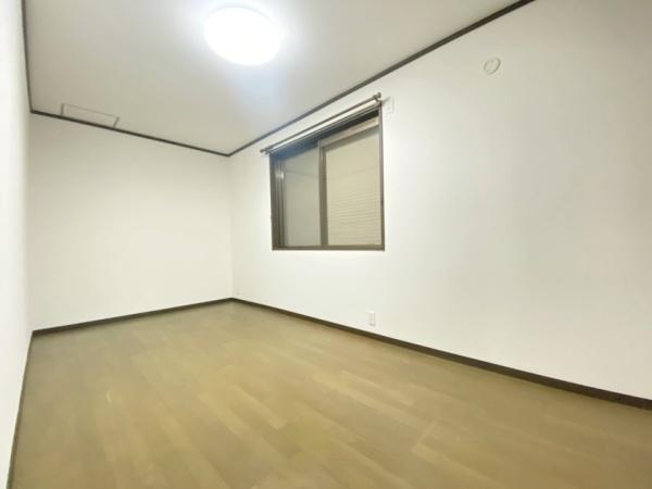 生駒市小明町の中古一戸建て(洋室)