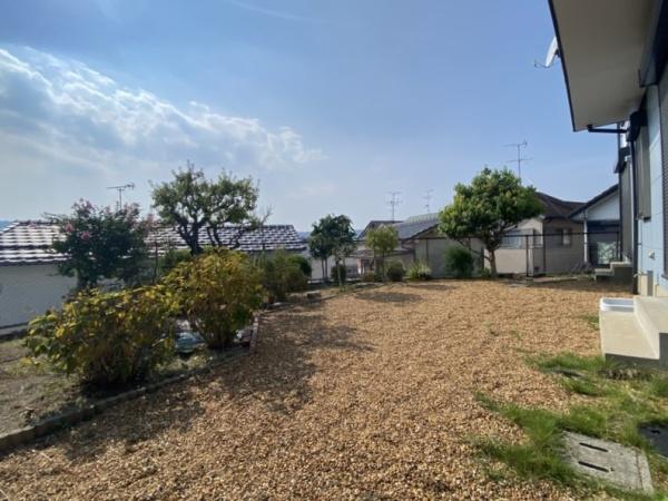 生駒市小明町の中古一戸建て(庭)