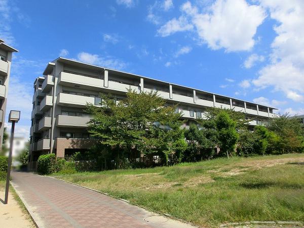 ローレルスクエア高の原3番館