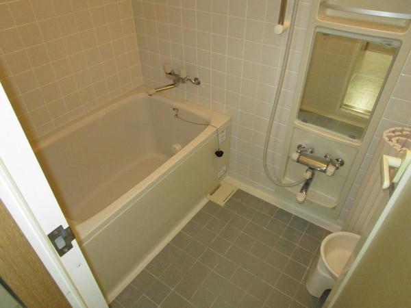 ロイヤルヒルズ富雄F棟(バス)