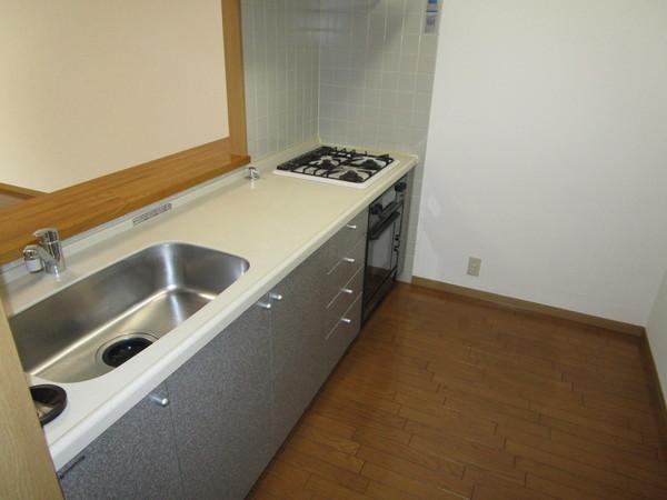 ロイヤルヒルズ富雄F棟(キッチン)