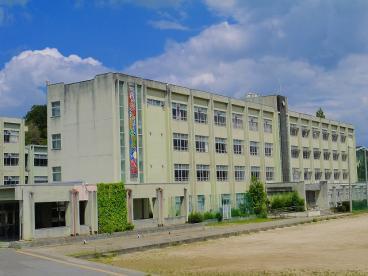 オーブラン学園前(奈良市立登美ケ丘中学校)