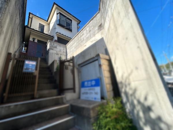 奈良市富雄元町１丁目の中古一戸建て