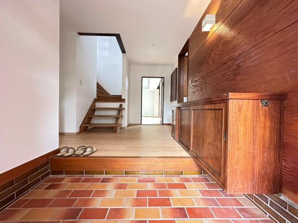 生駒市松美台の中古一戸建