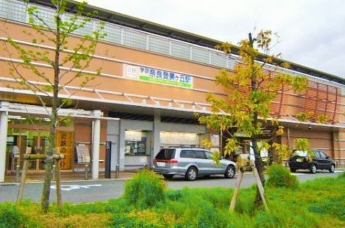 ローレルスクエア登美ヶ丘１８番館(学研奈良登美ヶ丘駅(近鉄けいはんな線))