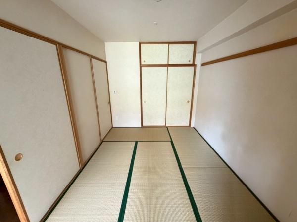 ローレルスクエア登美ヶ丘１８番館