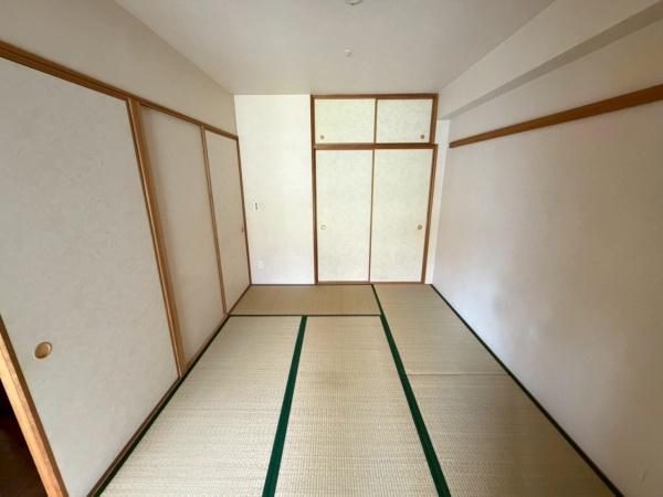 ローレルスクエア登美ヶ丘１８番館