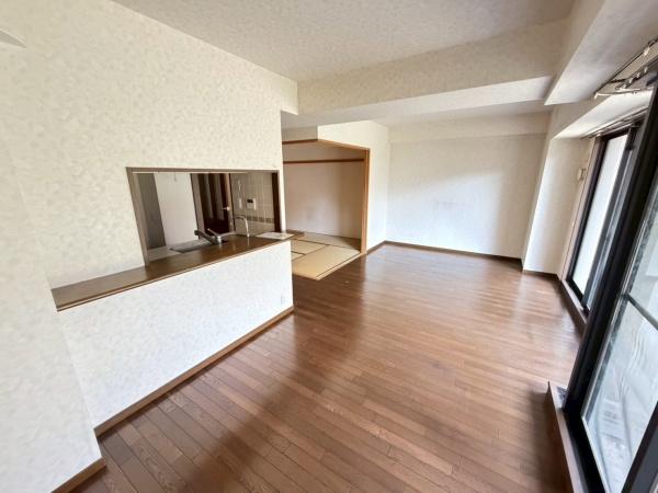 ローレルスクエア登美ヶ丘１８番館