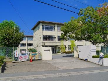 奈良市左京３丁目の中古一戸建て(奈良市立朱雀小学校)