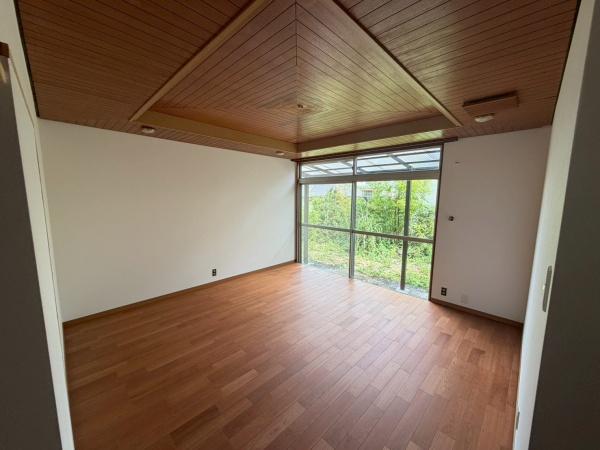 生駒市軽井沢町の中古一戸建て