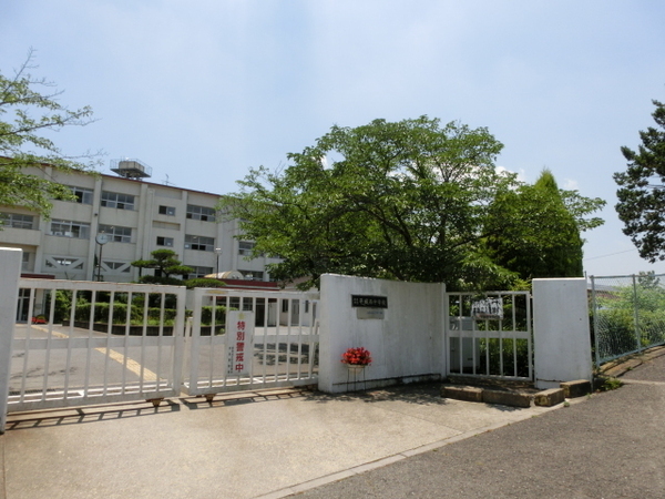 奈良市神功３丁目の中古一戸建て(奈良市立平城西中学校)