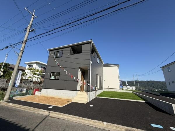 生駒郡平群町若葉台４丁目の新築一戸建