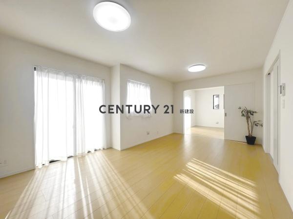 敷地約70坪　P3台　庭付き戸建　002