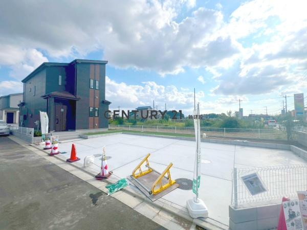 敷地約70坪　P3台　庭付き戸建　002