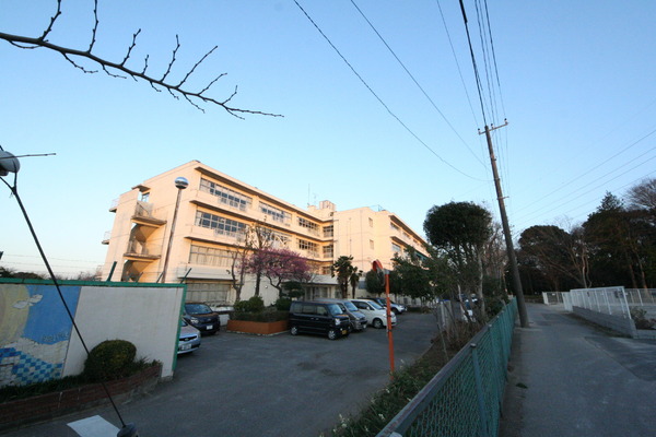 鎌ケ谷市東道野辺３丁目の中古一戸建て(鎌ケ谷市立道野辺小学校)