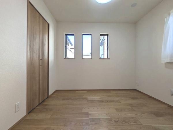 市川市若宮３丁目の新築一戸建