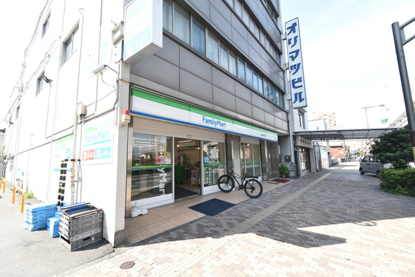 コーポフジ(ファミリーマート横浜青木町店)