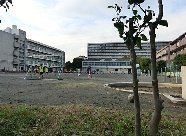 大倉山第二コーポラス(横浜市立大豆戸小学校)