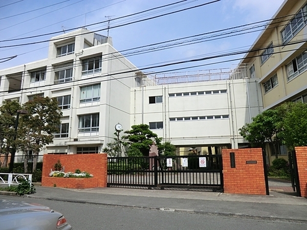 新築一戸建 B棟(川崎市立向丘中学校)
