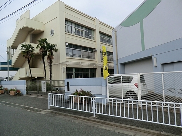 港北ニュータウンビュープラザセンター北3 6号棟(横浜市立中川中学校)