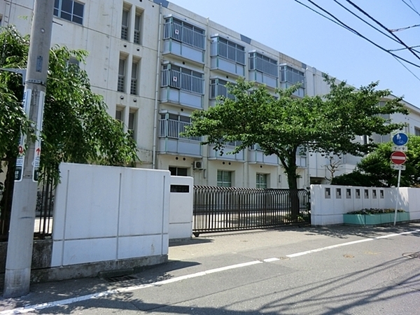 新築一戸建 A号棟(川崎市立南加瀬中学校)