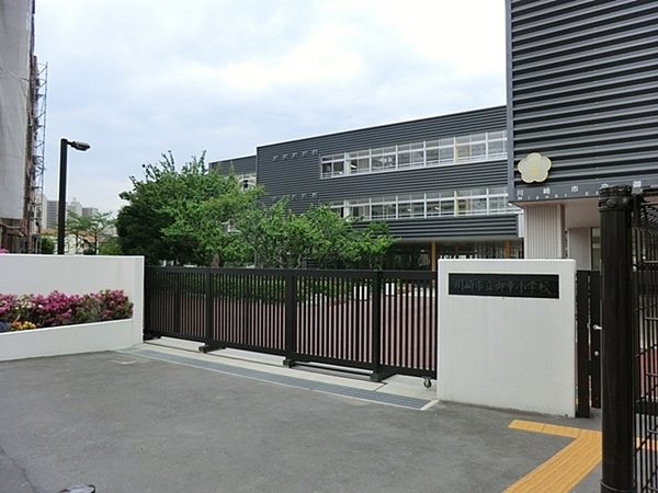 アクアリーナ川崎ヴェルデタワー(川崎市立御幸小学校)