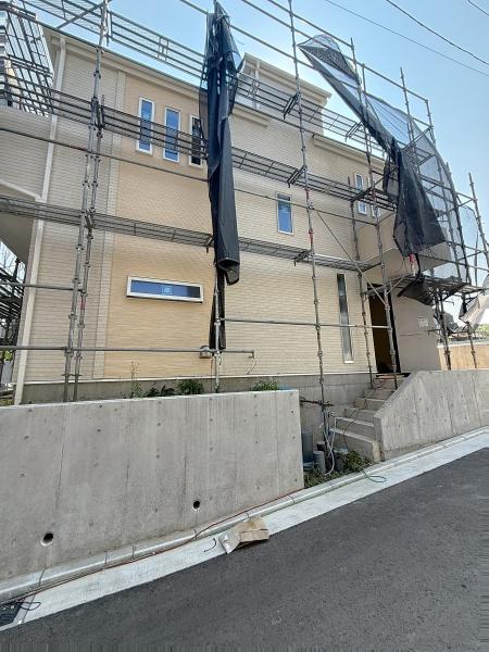 新築一戸建 A棟(前面道路含む現地写真)