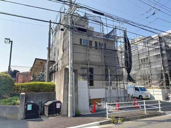 新築一戸建 A棟(前面道路含む現地写真)