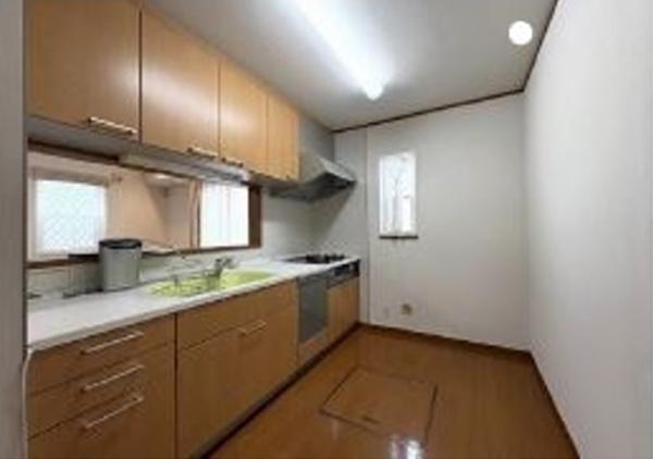 横浜市神奈川区菅田町の中古一戸建て