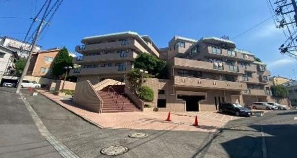 ロイヤルプラザ三ツ沢