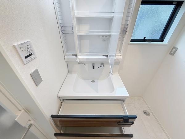 横浜市旭区上白根町の新築一戸建