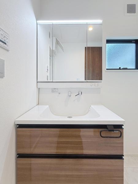 横浜市旭区上白根町の新築一戸建