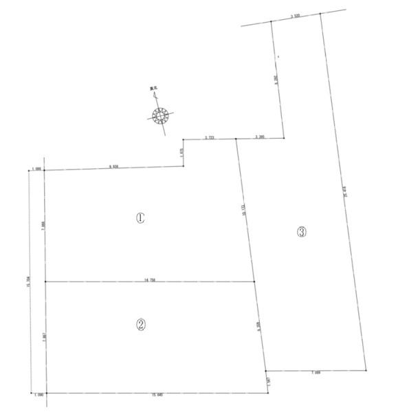 売地　３区画