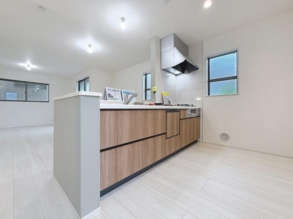 新築一戸建　２号棟