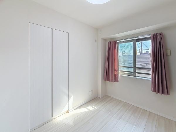 セルアージュ横濱大口Les2(洋室)