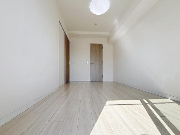 セルアージュ横濱大口Les2(洋室)