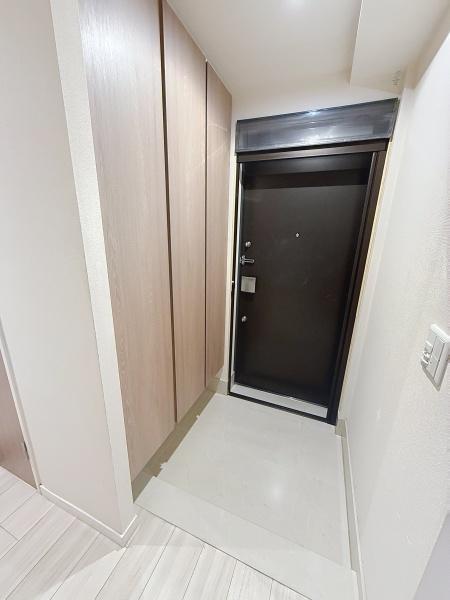 セルアージュ横濱大口Les2(玄関)