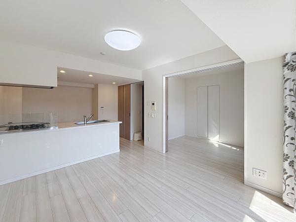 セルアージュ横濱大口Les2(リビング)