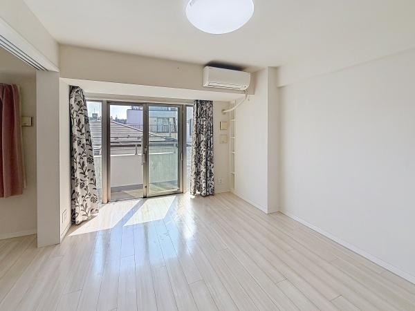 セルアージュ横濱大口Les2(リビング)