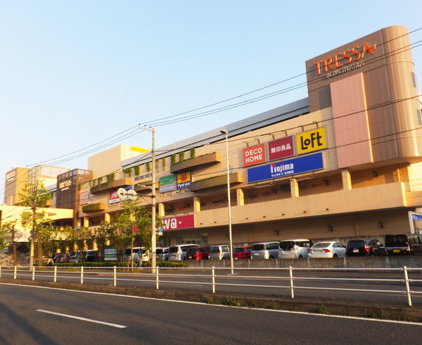 横浜市鶴見区駒岡１丁目の中古一戸建て(トレッサ横浜)