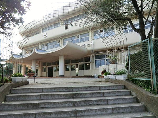 インペリアル菊名(横浜市立上の宮中学校)
