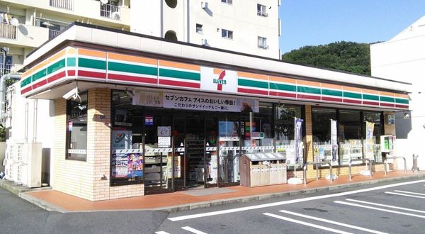 パーク・フォルム日吉(セブンイレブン横浜日吉本町3丁目店)