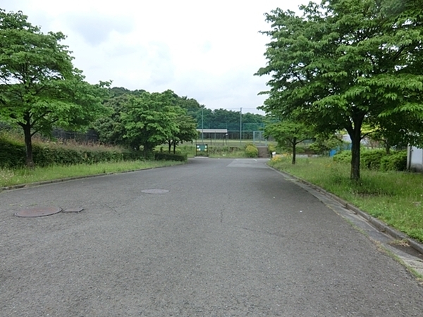 ライオンズマンション羽沢町第二(上管田東部公園)