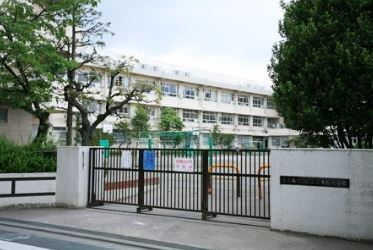 ビラカーサお花茶屋(葛飾区立宝木塚小学校)