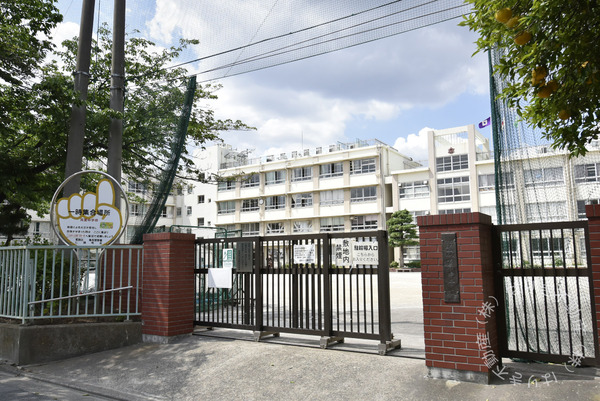 ビラカーサお花茶屋(葛飾区立双葉中学校)