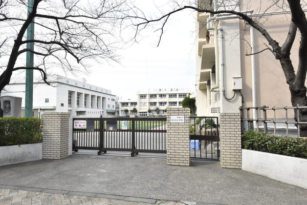 ソフトタウン亀有(葛飾区立中之台小学校)